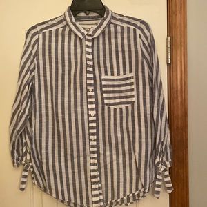 Abercrombie Medium Button down stripped blue and white shirt